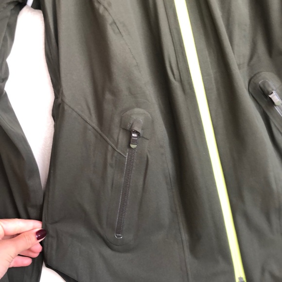 Athleta Rain Runner Jacket in Forest Green - Picture 3 of 5